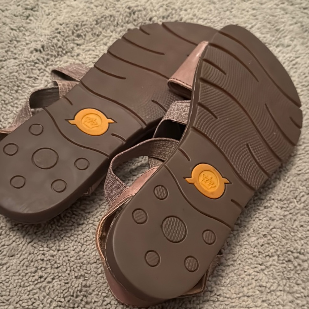 Born Taupe and Gray Strappy Sandals - Picture 8 of 9